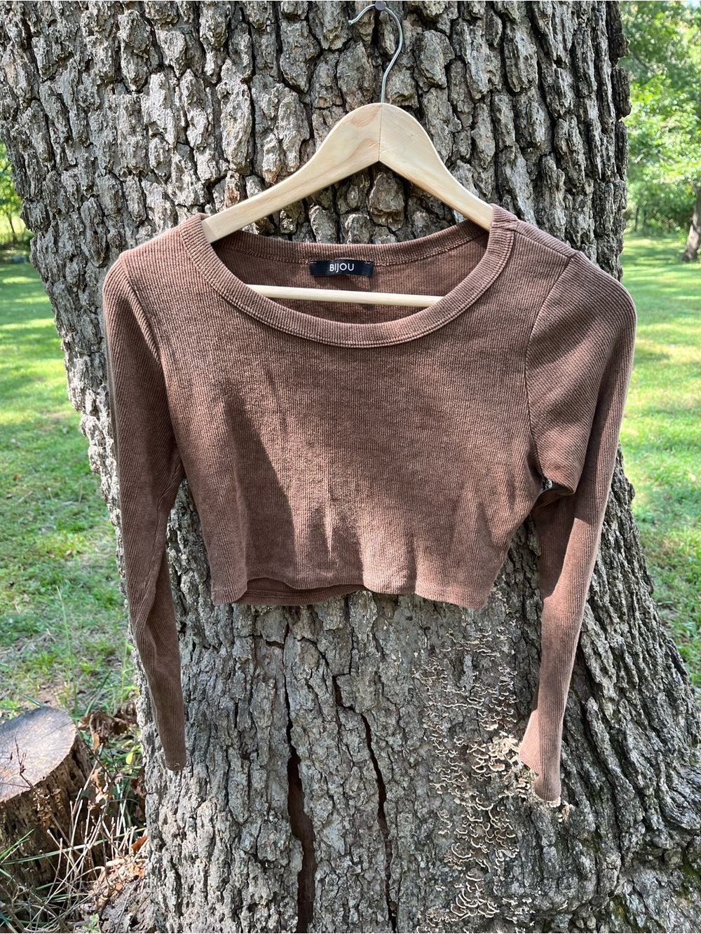 ⭐️Bijou Crop Top in size L